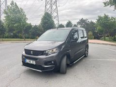 Rifter 1.5 BlueHDI GT EAT8 2028 7.AY'a Kadar Full Servis Bakımlı