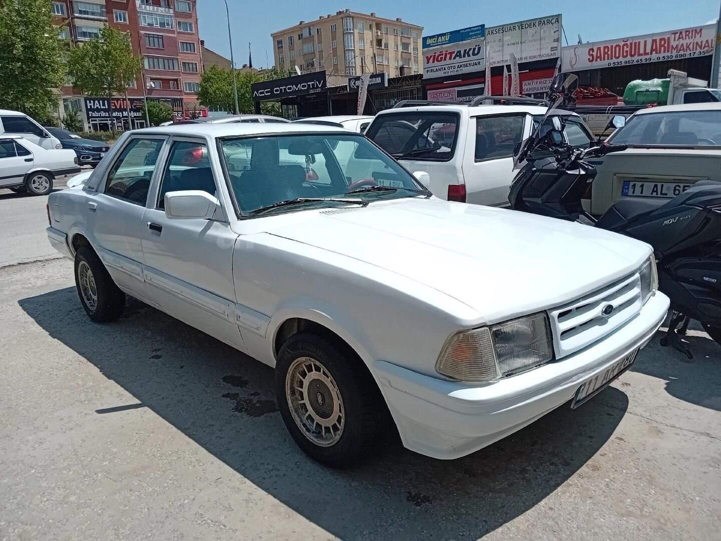 Galeriden Ford Taunus 1.6 GT 1991 Model Bilecik 350.000 km Beyaz 1