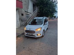 Galeriden Ford Tourneo Courier 1.5 TDCi Delux 2022 Model Adıyaman