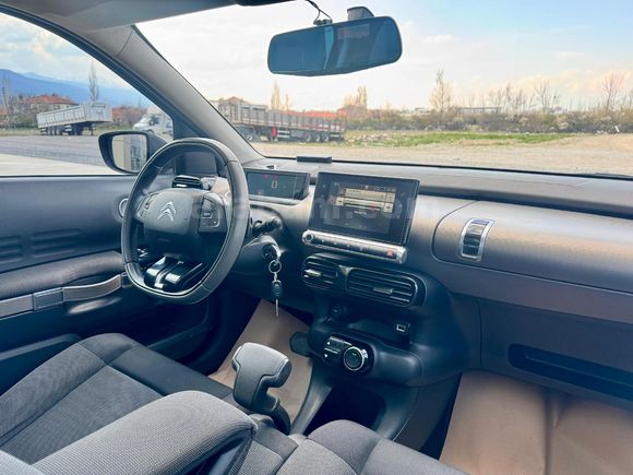 BOYASİZ HATASIZ C4 Cactus OTOMATİK 1.2 PureTech Feel 2017 Model  100.000 km