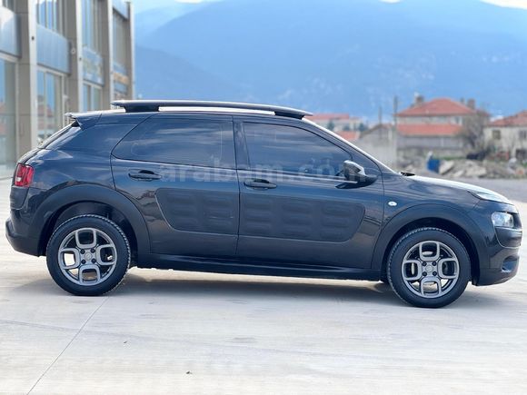BOYASİZ HATASIZ C4 Cactus OTOMATİK 1.2 PureTech Feel 2017 Model  100.000 km