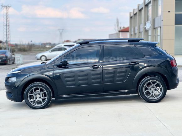 BOYASİZ HATASIZ C4 Cactus OTOMATİK 1.2 PureTech Feel 2017 Model  100.000 km