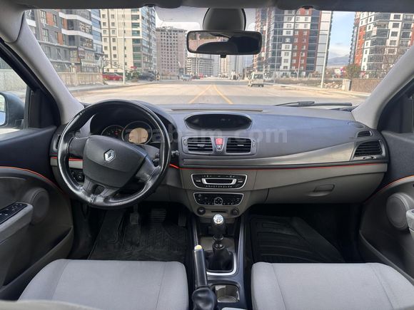 Sahibinden Renault Megane 1.6 Expression 2009 Model