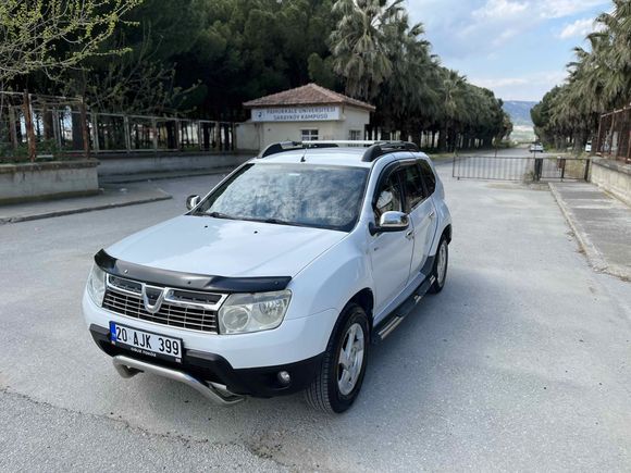 Sahibinden Dacia Duster 1.5 dCi Laureate 2011 Model  303.000 km Beyaz