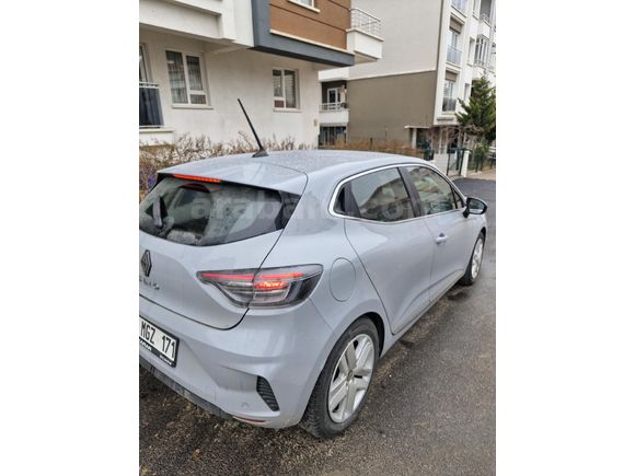Sahibinden Renault Clio 1.0 TCe Evolution 2024 Model