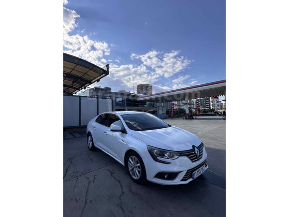 Sahibinden Renault Megane 1.5 dCi Touch 2018 Model  175.000 km Beyaz