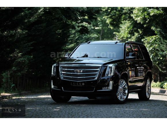 LUSSO GARAJ'dan SIRADIŞINI SEVENLERE CADILLAC ESCALADEE 6.2 V8