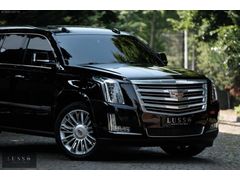 LUSSO GARAJ'dan SIRADIŞINI SEVENLERE CADILLAC ESCALADEE 6.2 V8
