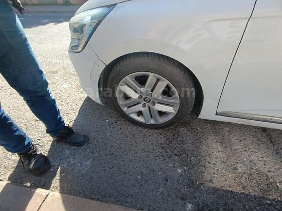 Sahibinden Renault Clio 1.5 BlueDCI Touch 2020 Model