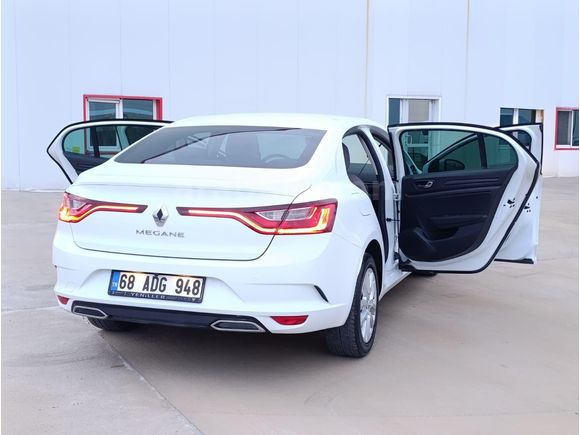 Sahibinden Renault Megane 1.3 TCe Joy 2022 Model