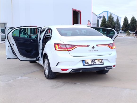 Sahibinden Renault Megane 1.3 TCe Joy 2022 Model