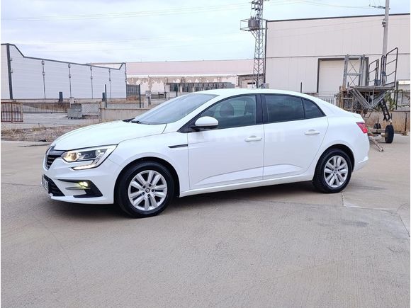 Sahibinden Renault Megane 1.3 TCe Joy 2022 Model