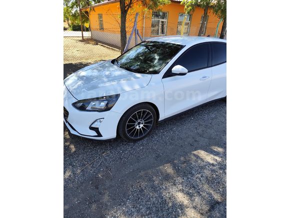 Sahibinden Ford Focus 1.5 TDCi Trend X 2020 Model  222.000 km Beyaz