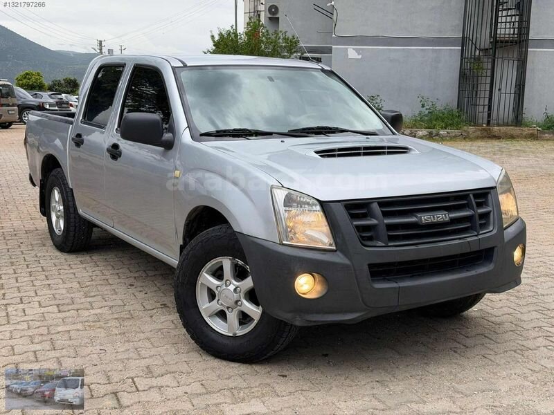 UĞUR OTO'DAN KARTA TAKSİT 2009 MODEL 381.030 KM'DE İSUZU D MAX