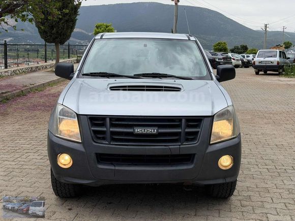 UĞUR OTO'DAN 2009 MODEL 381.030 KM'DE İSUZU D MAX