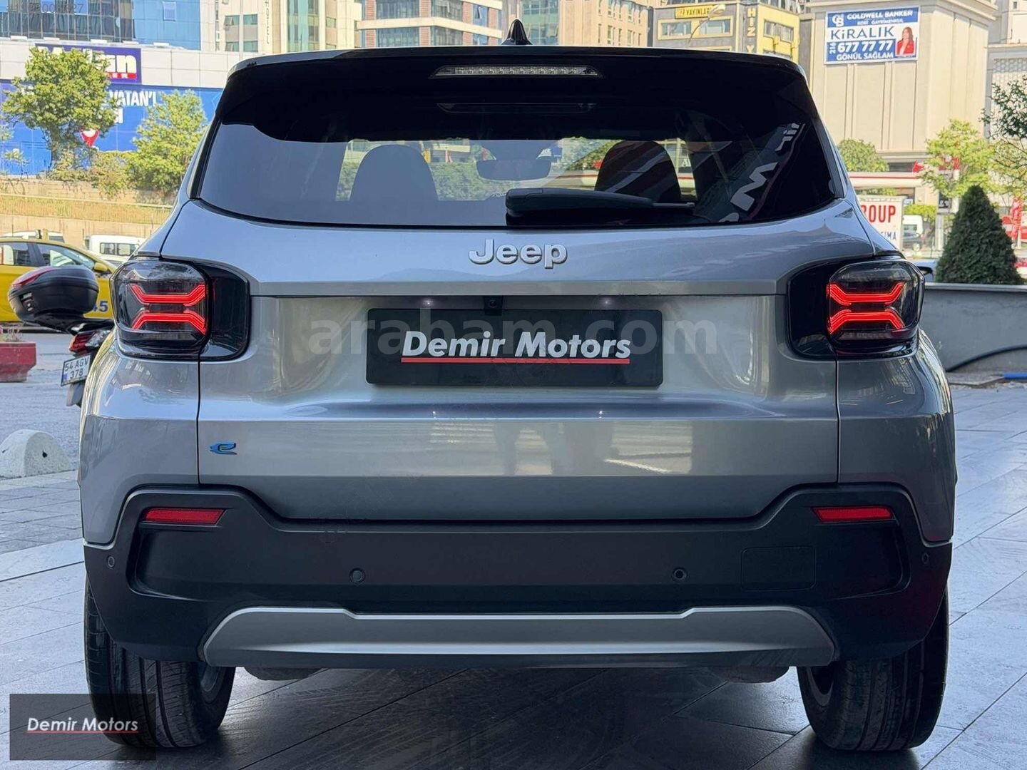 Galeriden Jeep Avenger Electric Summit 2023 Model İstanbul 44.000 km Gri 6