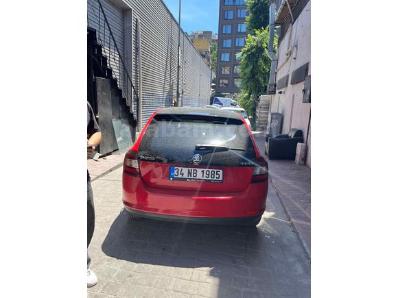 Sahibinden Skoda Rapid 1.6 CR TDI Spaceback Elegance 2015 Model 