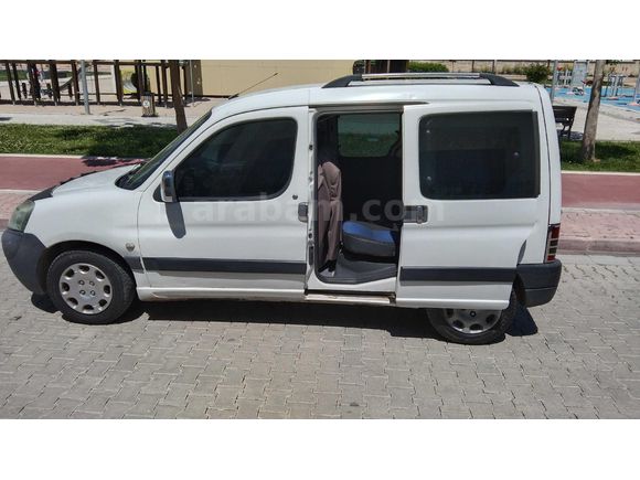 Masrafsız Combi Partner Çift sürgü Bakımlı Combi van 2004