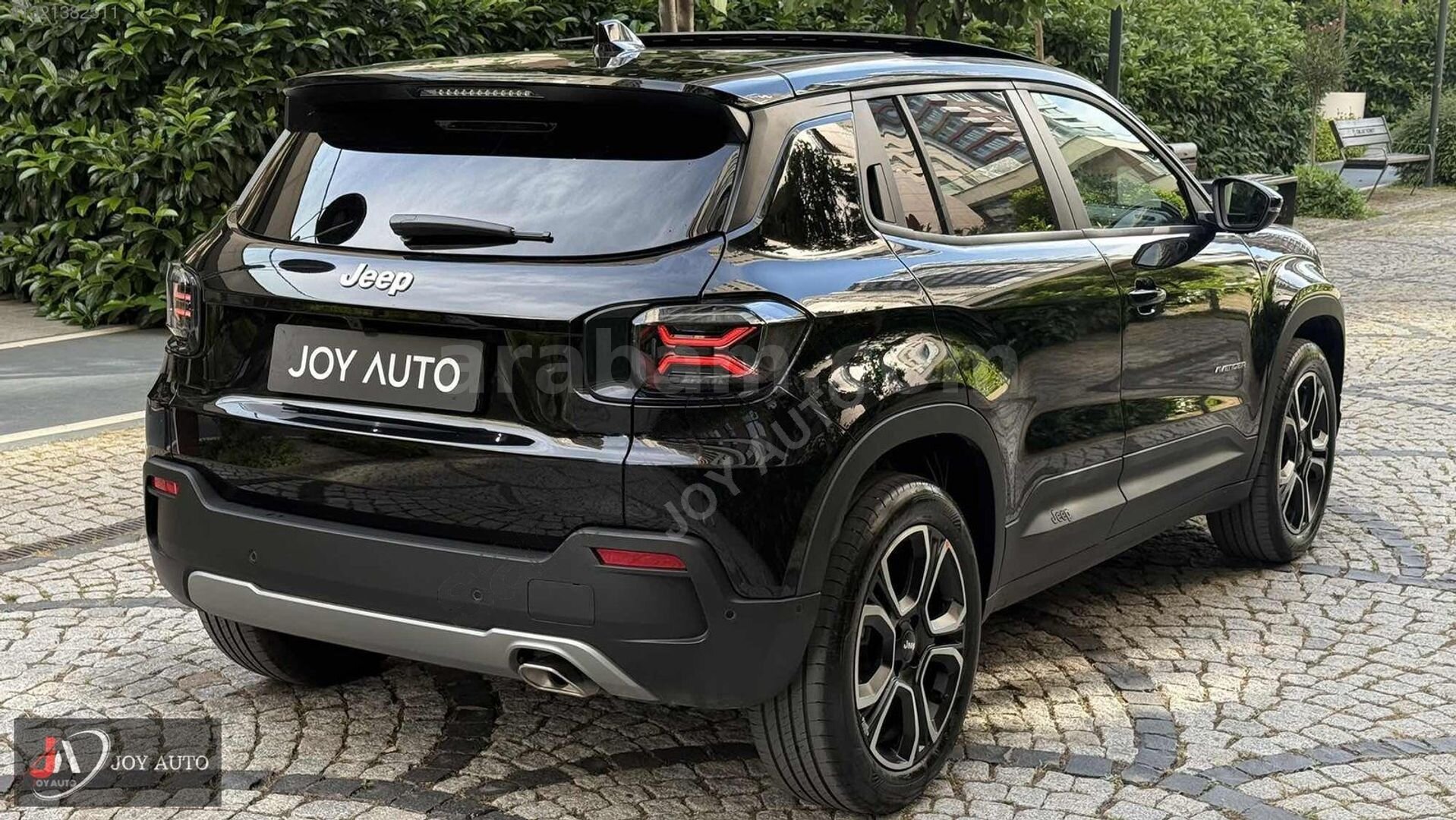 Galeriden Jeep Avenger Hybrid 1.2 Summit 2025 Model İstanbul 6.001 km Siyah 6