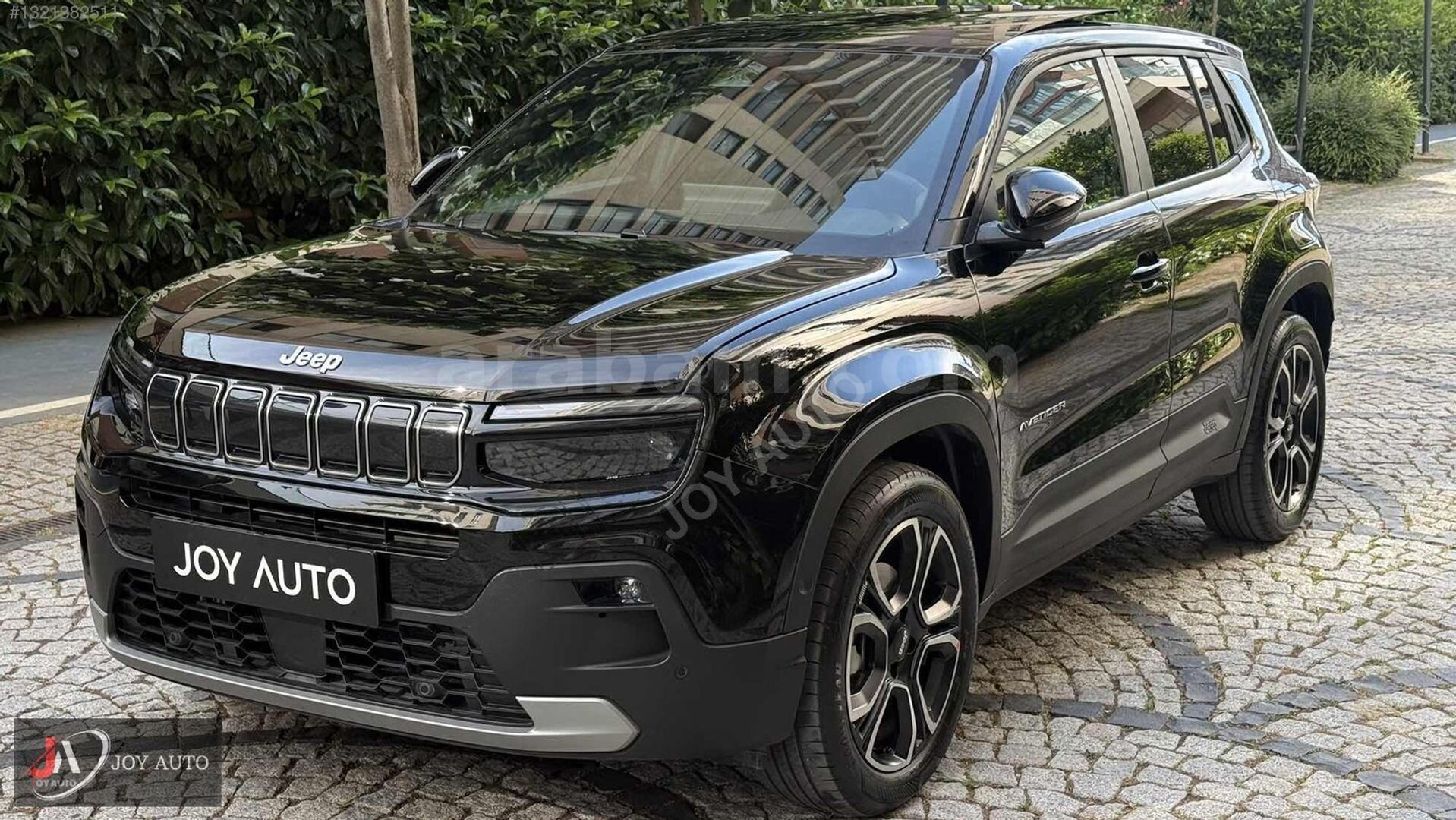 Galeriden Jeep Avenger Hybrid 1.2 Summit 2025 Model İstanbul 6.001 km Siyah 2