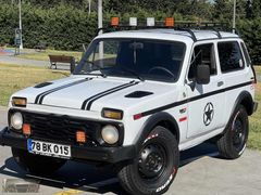 ARAZİ KEÇİSİ LADA NIVA ÖZEL MAKİNE AKSESUARLI TERTEMİZ 4x4
