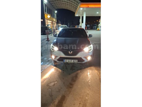 Sahibinden Renault Megane 1.5 Blue DCI Touch 2019 Model