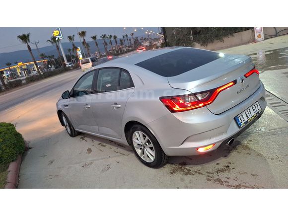 Sahibinden Renault Megane 1.5 Blue DCI Touch 2019 Model