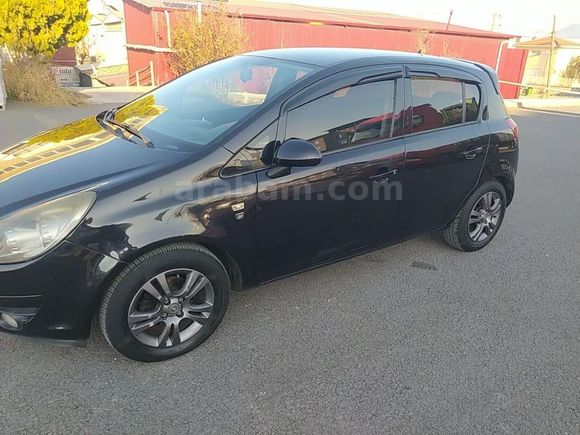 Sahibinden Opel Corsa 1.3 CDTI Enjoy 111 2011 Model  232.000 km Siyah