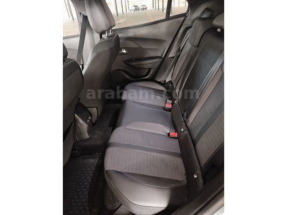 Öğretmenden Peugeot 2008 1.2 PureTech Allure 2023 Model