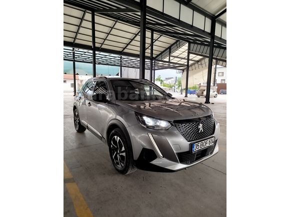 Öğretmenden Peugeot 2008 1.2 PureTech Allure 2023 Model