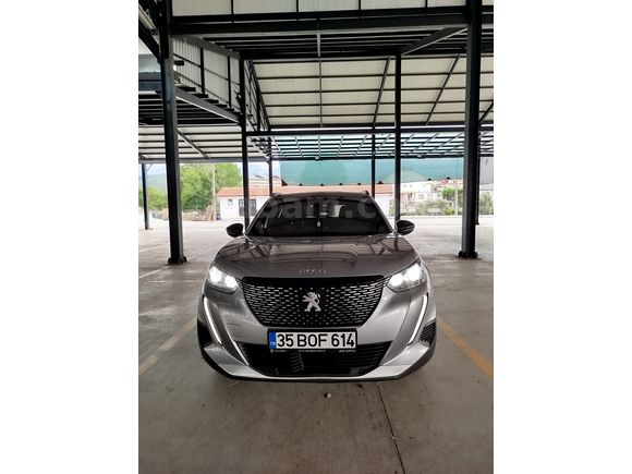 Öğretmenden Peugeot 2008 1.2 PureTech Allure 2023 Model