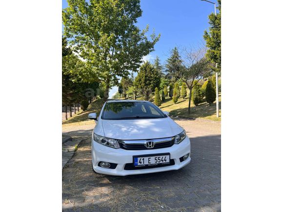 Sahibinden Honda Civic 1.6i VTEC Eco Elegance 2012 Model 
