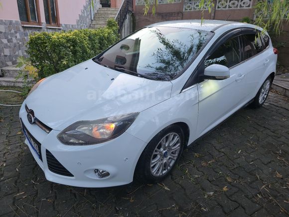2012 Focus 3 Titanium - Ford Otosan 2 yıl garantili 0 Motor - Ağır bakımları Yapıldı