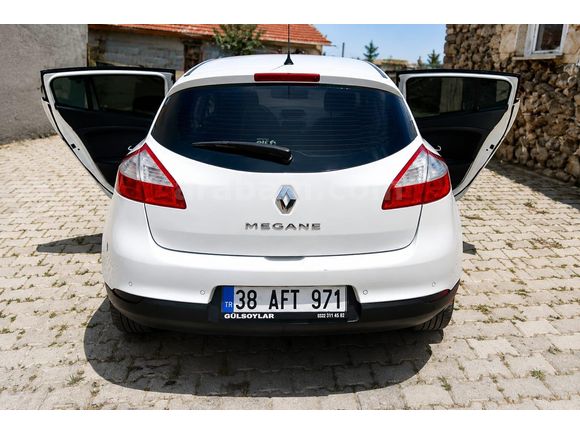 Sahibinden Renault Megane 1.6 Touch 2013 Model