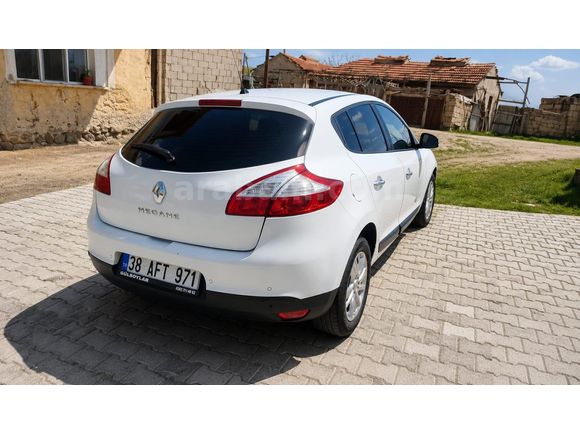 Sahibinden Renault Megane 1.6 Touch 2013 Model