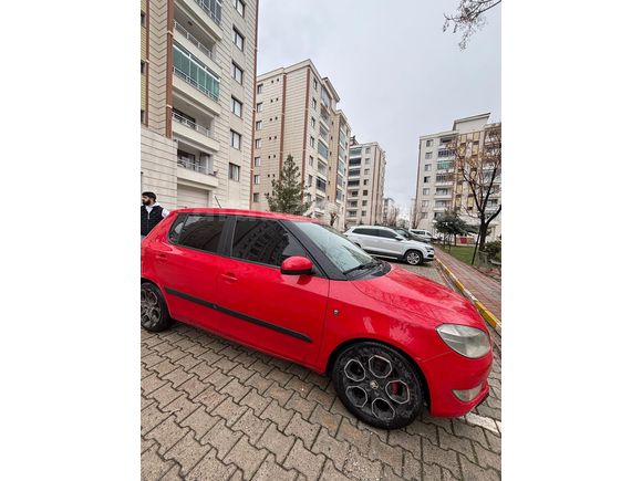 Sahibinden Skoda Fabia 1.4 Ambiente 2012 Model