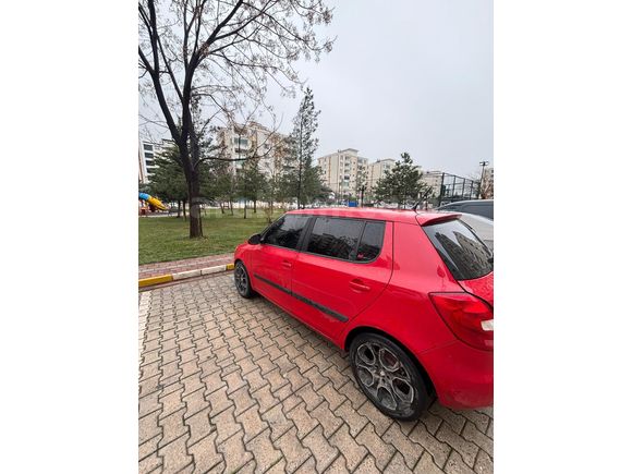 Sahibinden Skoda Fabia 1.4 Ambiente 2012 Model