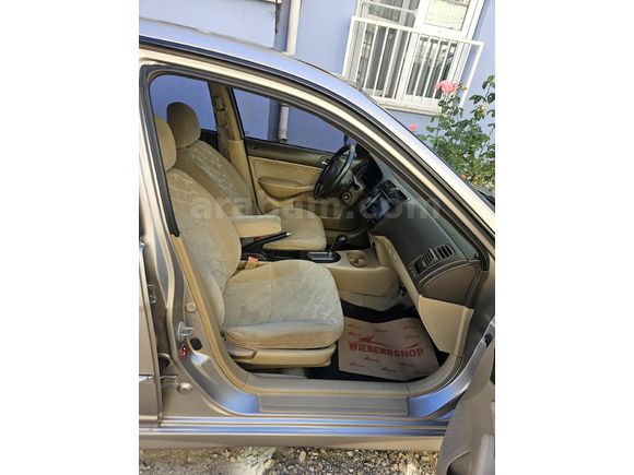 Sahibinden Honda Civic 1.6i VTEC LS 2005 Model