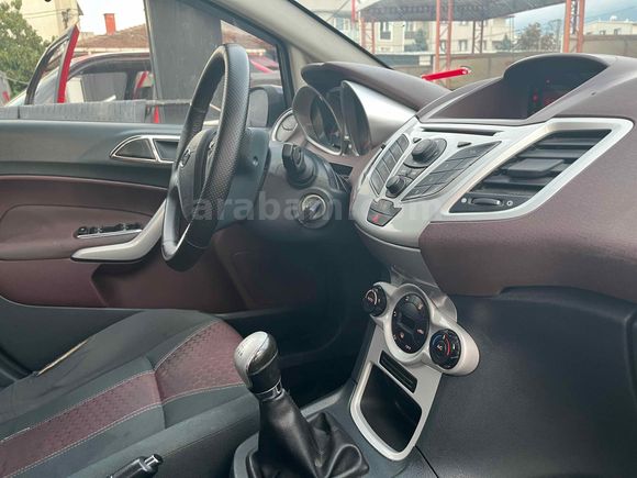 Sahibinden Ford Fiesta 1.4 Titanium X 2011 Model 