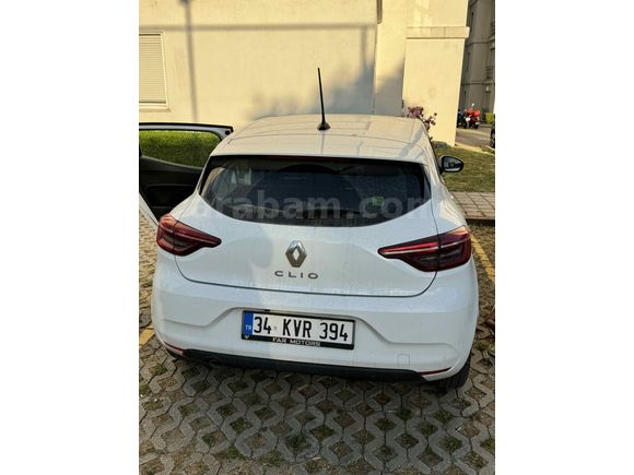 Sahibinden Renault Clio 1.0 SCe Joy 2022 Model 