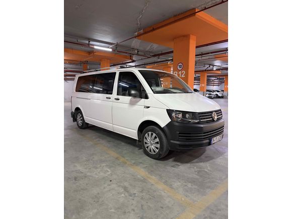 Volkswagen Transporter 2.0 TDI Camlı Van