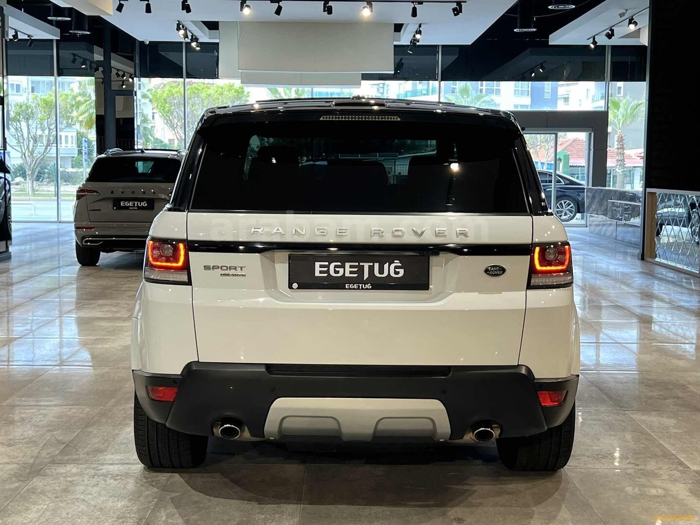 Galeriden Land Rover Range Sport 3.0 SDV6 HSE 2016 Model Antalya 113.000 km Beyaz 6