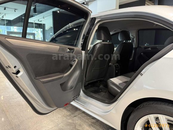 EGETUĞ 2013 Jetta Comfortline Dsg Lpg Park Sensörü 250.000 Km