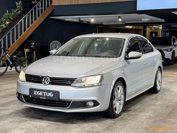 EGETUĞ 2013 Jetta Comfortline Dsg Lpg Park Sensörü 250.000 Km
