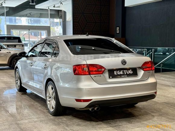 EGETUĞ 2013 Jetta Comfortline Dsg Lpg Park Sensörü 250.000 Km