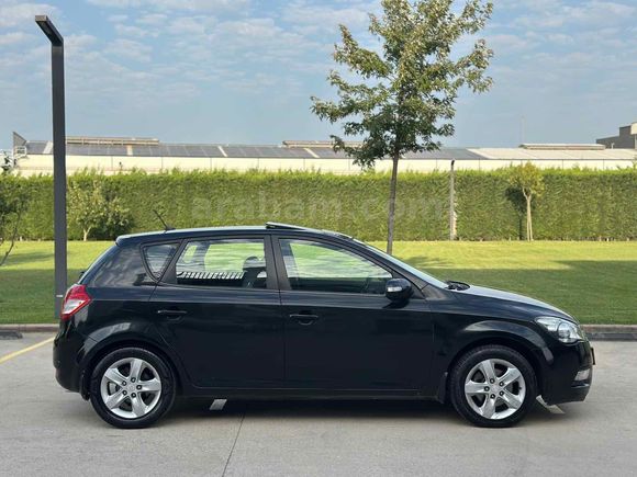 Sahibinden Kia Ceed 1.6 CRDi Concept 2011 Model 