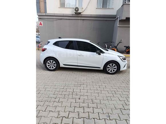 Sahibinden Renault Clio 1.0 TCe Icon 2023 Model 