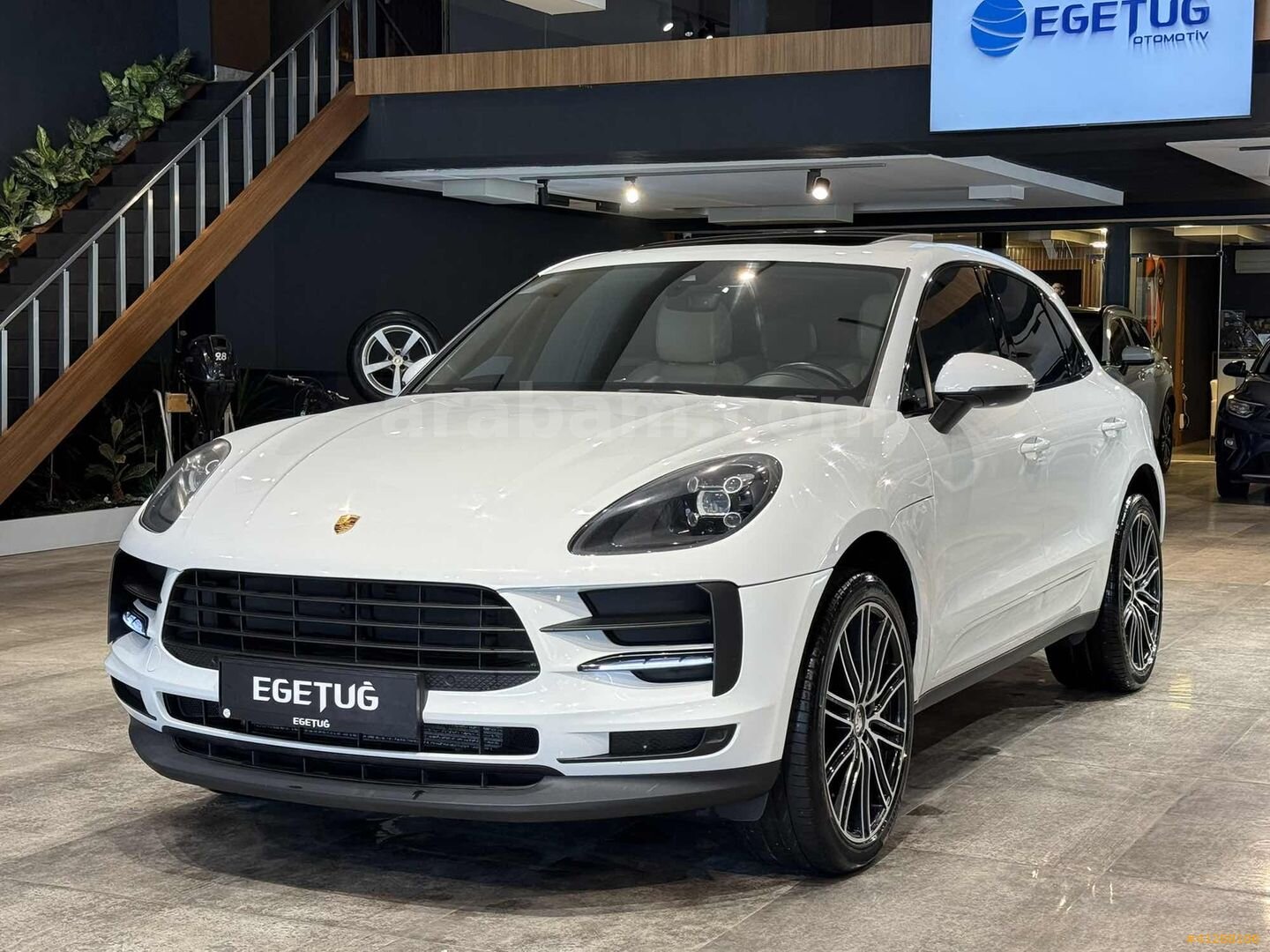 Galeriden Porsche Macan 2.0 2020 Model Antalya 166.800 km Beyaz 2
