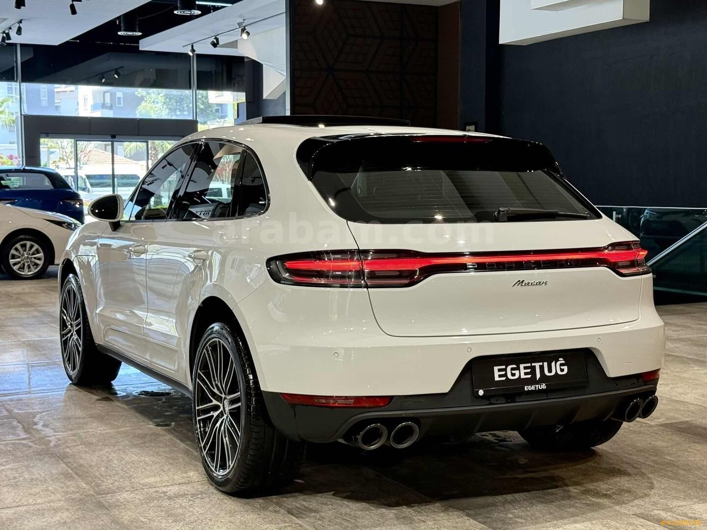 Galeriden Porsche Macan 2.0 2020 Model Antalya 166.800 km Beyaz 7