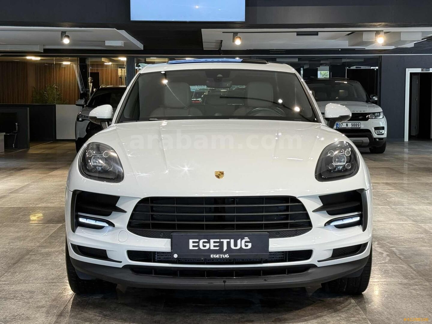 Galeriden Porsche Macan 2.0 2020 Model Antalya 166.800 km Beyaz 3